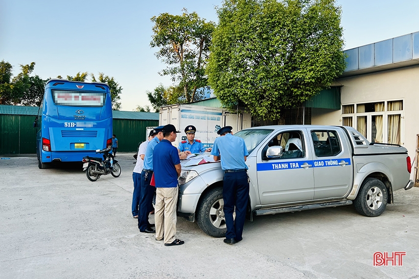 Xử lý tài xế, chủ xe khách hợp đồng trá hình xe tuyến cố định ở Hà Tĩnh